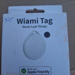 Lokalizator Wiami Tag, który współpracuje z siecią Apple Find My.